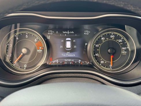 Used 2023 Jeep Cherokee Altitude Lux AWD/4WD image 31