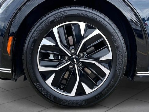 Used 2022 Kia EV6 Wind image 10