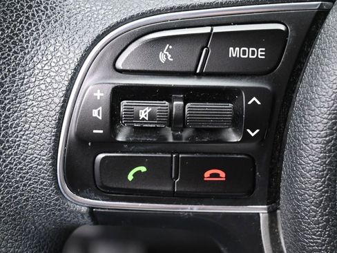 Used 2017 Kia Niro FE image 16