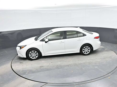 Used 2024 Toyota Corolla LE image 28