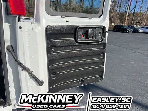 Used 2023 GMC Savana 2500 w/ Driver Convenience Package RWD image 17