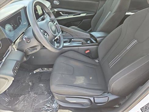 Certified 2024 Hyundai Elantra SEL FWD image 28