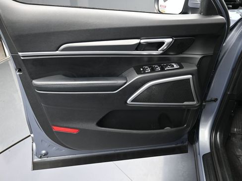 Used 2021 Kia Telluride LX image 12