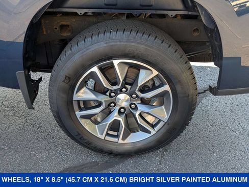 Used 2022 Chevrolet Silverado 1500 LT AWD/4WD image 8