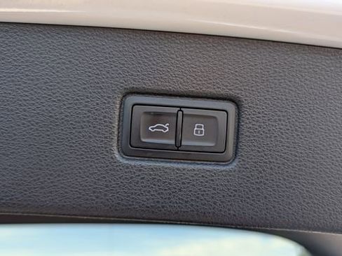 Used 2017 Audi Q7 3.0T Premium Plus image 47