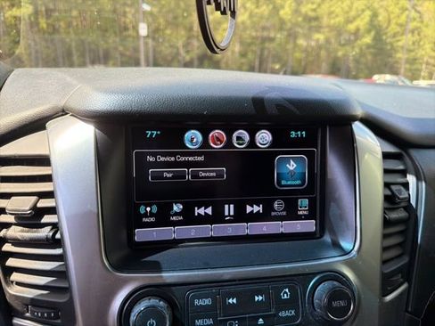 Used 2017 Chevrolet Suburban Premier image 30