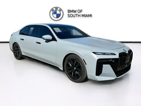 Used 2025 BMW 760i xDrive 760i xDrive w/ Executive Package image 1