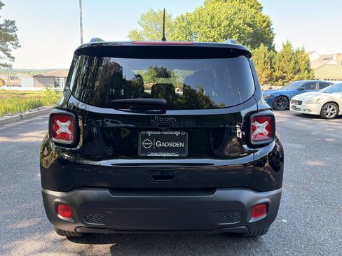 Used 2023 Jeep Renegade Altitude image 5