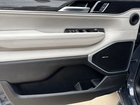 Used 2022 Jeep Wagoneer Series III w/ Convenience Group I image 21