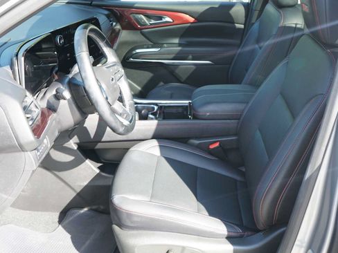 Used 2025 Chevrolet Traverse Z71 AWD/4WD image 8