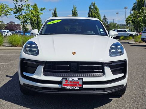 Used 2025 Porsche Macan AWD/4WD image 2