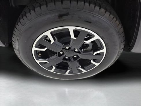 Used 2023 Jeep Renegade Latitude AWD/4WD image 9