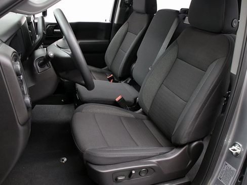 Used 2025 Chevrolet Silverado 2500 Custom w/ Custom Convenience Package image 11