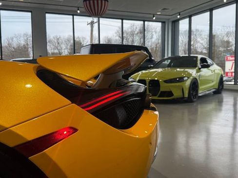 Used 2019 McLaren 720S Performance image 23