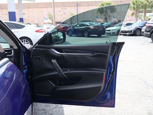 Used 2016 Maserati Ghibli RWD image 11