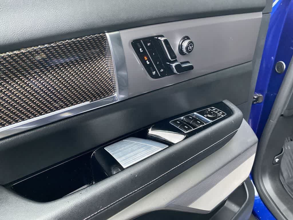 Certified 2026 Cadillac Vistiq Premium Luxury w/ LPO, Floor Liner Package AWD/4WD image 15
