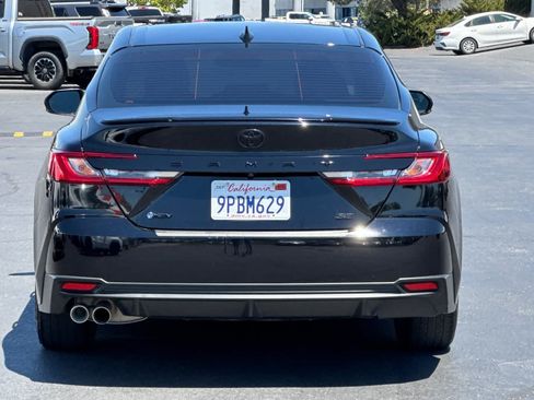 Used 2025 Toyota Camry SE FWD image 8