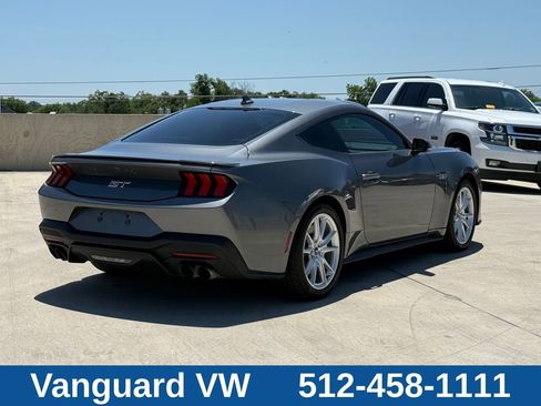 Used 2025 Ford Mustang GT Premium RWD image 9