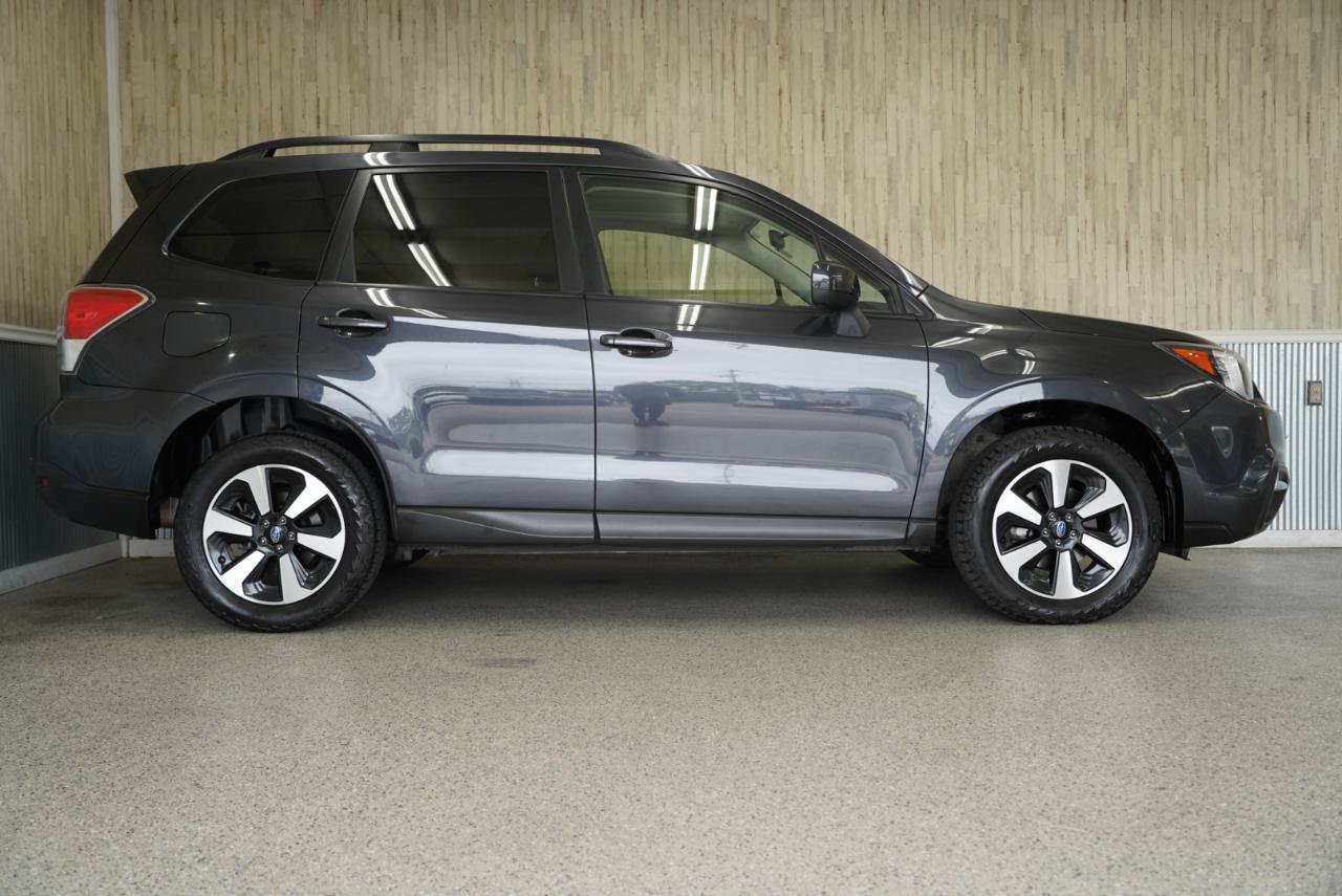 Used 2017 Subaru Forester 2.5i Premium w/ All-Weather Package AWD/4WD image 6