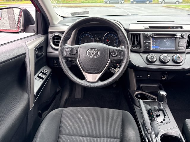 Used 2018 Toyota RAV4 LE w/ All Weather Liner Package AWD/4WD image 21