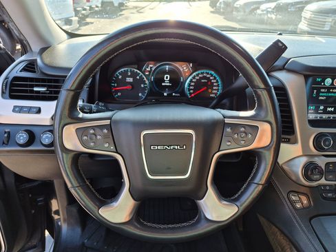 Used 2018 GMC Yukon XL Denali w/ Denali Ultimate Package AWD/4WD image 17