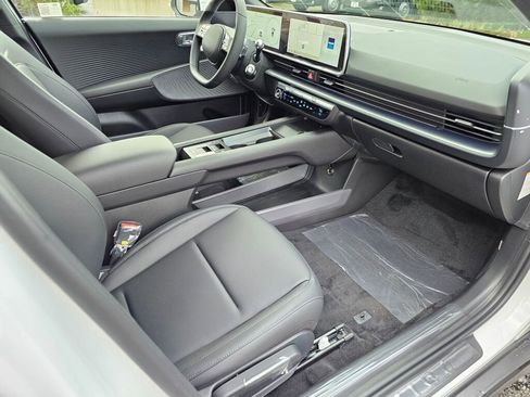 New 2025 Hyundai Ioniq 6 SEL image 11