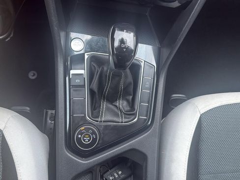 Used 2025 Volkswagen Taos S image 21