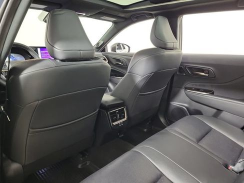 Used 2025 Toyota Crown Signia w/ Advanced Technology Package AWD/4WD image 11