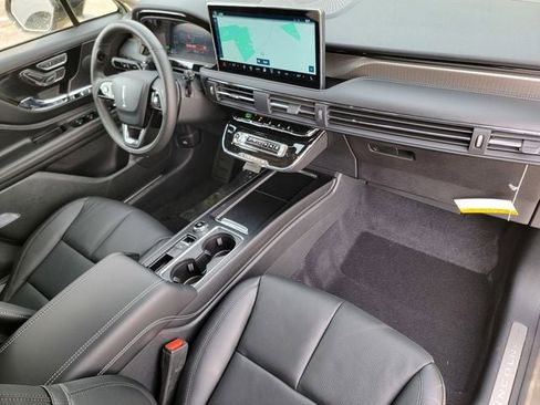 New 2026 Lincoln Corsair Grand Touring AWD/4WD image 24