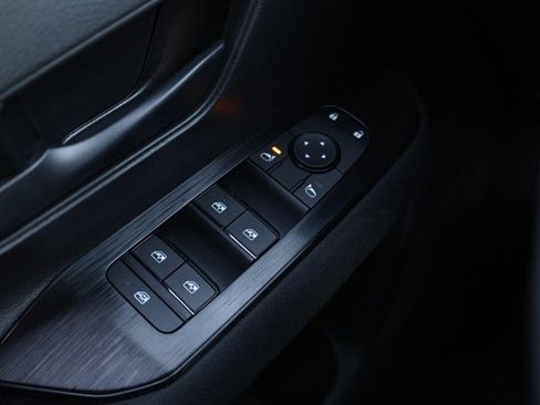 New 2026 Nissan Kicks S image 18