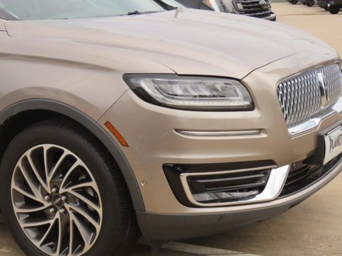 Used 2019 Lincoln Nautilus Reserve FWD image 5