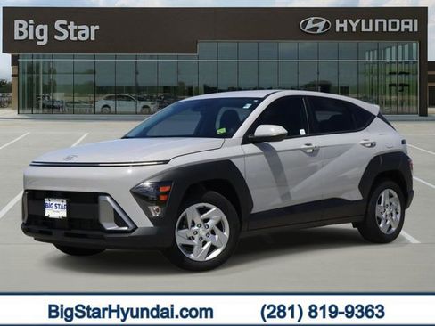 Used 2026 Hyundai Kona SE image 1