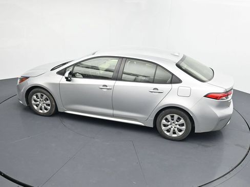 Used 2022 Toyota Corolla LE FWD image 13