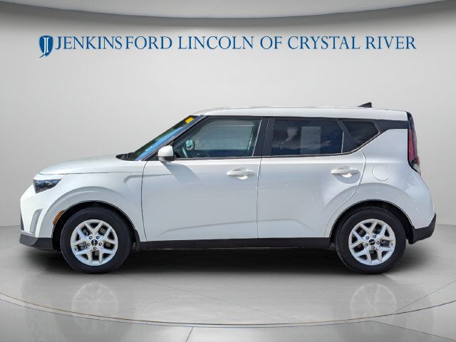 Used 2024 Kia Soul LX w/ Option Group 015 FWD image 11