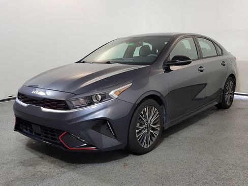 Used 2023 Kia Forte GT-Line w/ GT-Line Premium Package FWD image 3