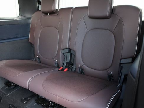 New 2025 Volkswagen ID. Buzz Pro S image 17