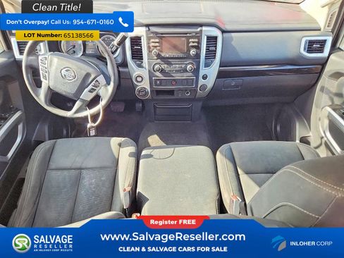 Used 2018 Nissan Titan SV AWD/4WD image 11