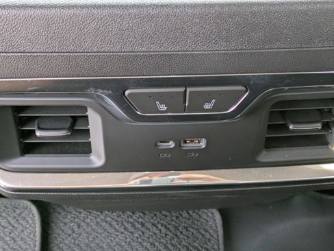 Used 2023 GMC Sierra 1500 Denali w/ Technology Package image 15