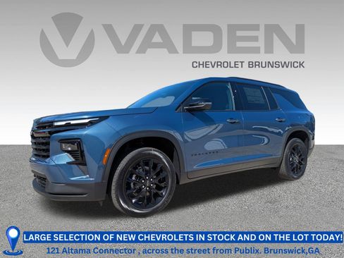 New 2026 Chevrolet Traverse LT w/ Midnight/Sport Edition FWD image 1