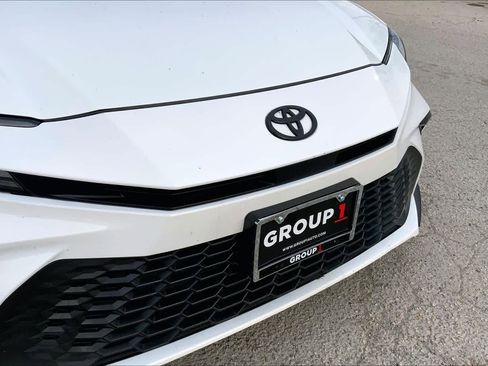 Used 2025 Toyota Camry SE w/ Convenience Package image 29