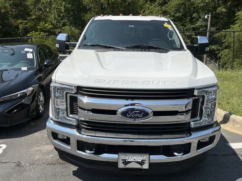 Used 2019 Ford F350 XLT w/ XLT Premium Package AWD/4WD image 2