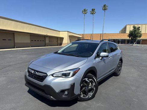 Used 2021 Subaru Crosstrek 2.5i Limited w/ Moonroof Package 2 AWD/4WD image 3