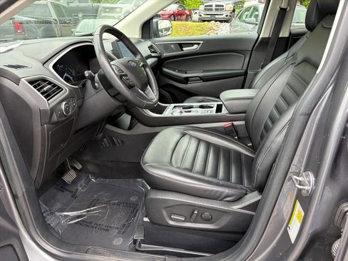Used 2021 Ford Edge SEL w/ Convenience Package FWD image 16
