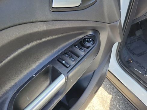 Used 2018 Ford Escape SE image 10