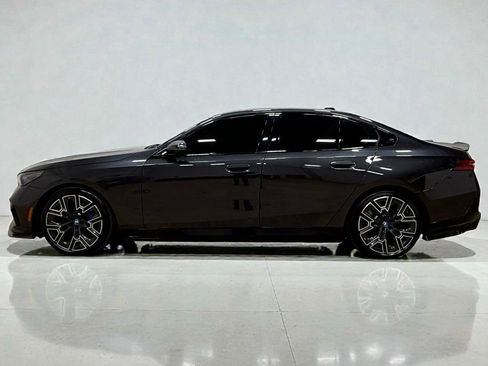 Used 2025 BMW i5 xDrive40 w/ M Sport Package image 6