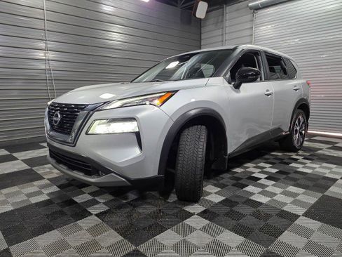 Used 2022 Nissan Rogue SV image 36