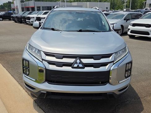Used 2021 Mitsubishi Outlander Sport ES FWD image 2