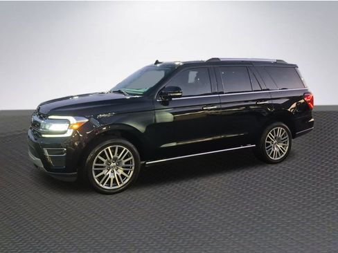 Used 2022 Ford Expedition Limited image 2
