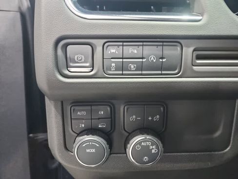 Used 2023 Chevrolet Tahoe LT w/ Luxury Package image 27