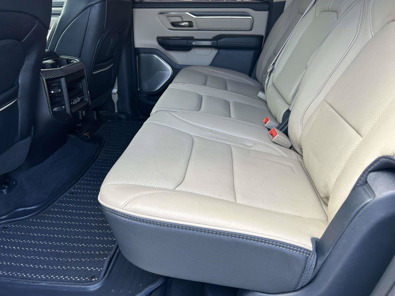 Used 2020 RAM 1500 Limited AWD/4WD image 16